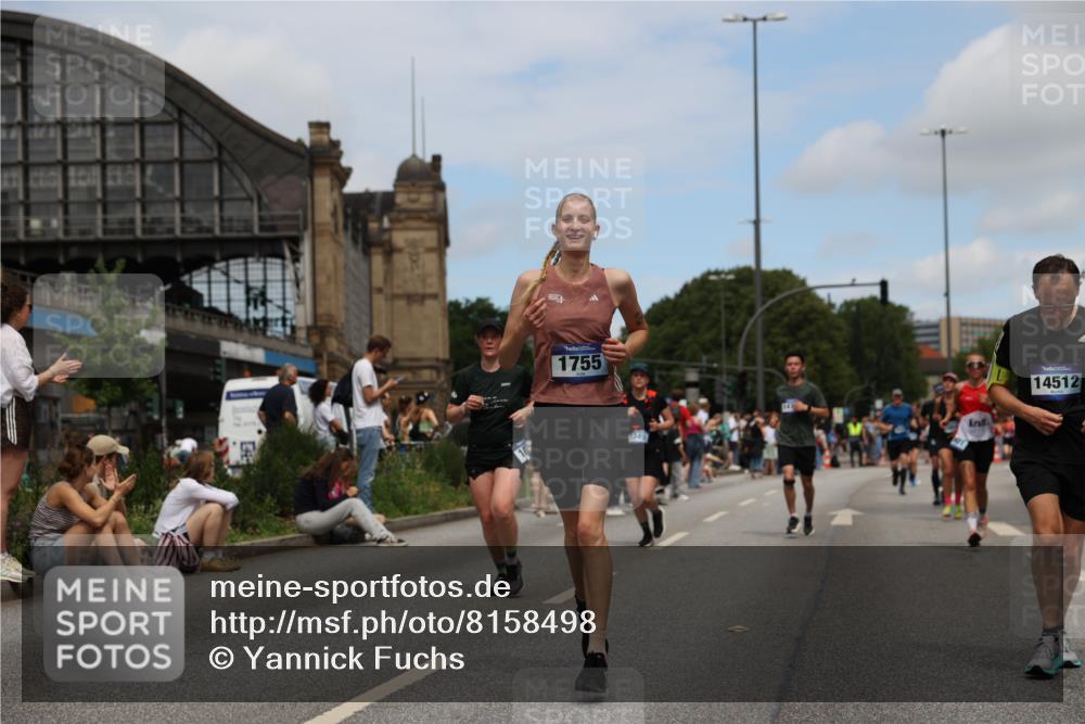 29.06.2025 - hella hamburg halbmarathon Yannick Fuchs http://msf.ph/oto/8158498 29.06.2025 11:16:58 20KM 1072, 1110, 1349, 1401, 1755, 2125, 2478, 2993, 3770, 5251, 5369, 5395, 5412, 6030, 6303, 6784, 6785, 6874, 6939, 8025, 8181, 8206, 8207, 8327, 8511, 8896, 9556, 10158, 10880, 11596, 11756, 13264, 14510, 14512, 14615, 14793, 14821, 15324, 15619, 16511, 17335, 17341, 17885, 18060, 18246 meine-sportfotos.de