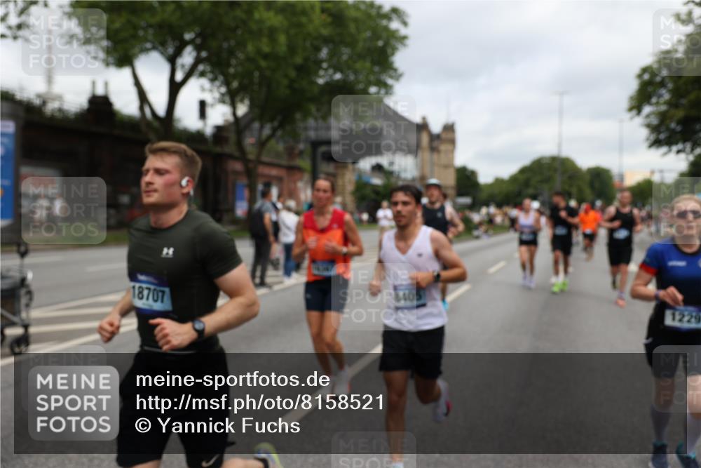 29.06.2025 - hella hamburg halbmarathon Yannick Fuchs http://msf.ph/oto/8158521 29.06.2025 10:58:55 20KM 1062, 1186, 1229, 1842, 2136, 2698, 3572, 3663, 3746, 4945, 5354, 5365, 6907, 6908, 7081, 7271, 7717, 8405, 9986, 10067, 10402, 10824, 10962, 11556, 12177, 12211, 12212, 12475, 12781, 12843, 13210, 13793, 14022, 14465, 15009, 16344, 16367, 16605, 16770, 16911, 17140, 17763, 17895, 18196, 18520, 18575, 18577, 18707, 18768 meine-sportfotos.de