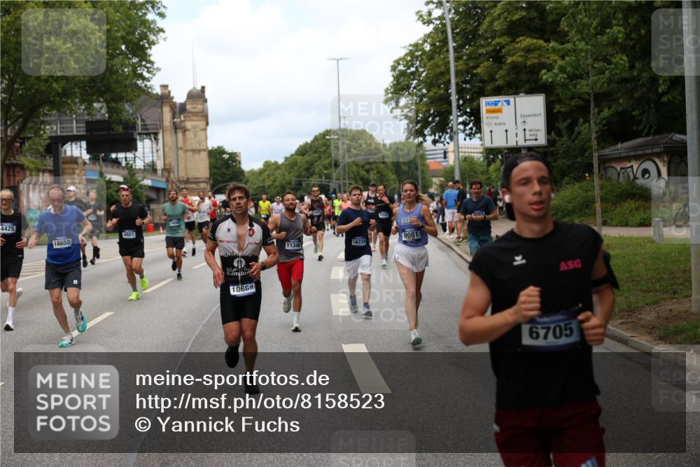 29.06.2025 - hella hamburg halbmarathon Yannick Fuchs http://msf.ph/oto/8158523 29.06.2025 10:38:35 20KM 1220, 1391, 1415, 1558, 1902, 2365, 2402, 2816, 3004, 3021, 3907, 4310, 4425, 4981, 4991, 4999, 5231, 5275, 5476, 5624, 5884, 6490, 6705, 6903, 6991, 7005, 7191, 7322, 8063, 8145, 8722, 9081, 9159, 9374, 9444, 9633, 10193, 10596, 10669, 10930, 11346, 11469, 12159, 12554, 12711, 12966, 13123, 13421, 13996, 14667, 14798, 14816, 14861, 15185, 15225, 15233, 15280, 15512, 15862, 16062, 16224, 16301, 16316, 16506, 16547, 16549, 16893, 17251, 17376, 17729, 17748, 17912 meine-sportfotos.de