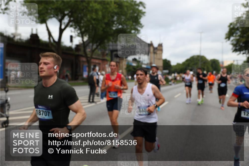 29.06.2025 - hella hamburg halbmarathon Yannick Fuchs http://msf.ph/oto/8158536 29.06.2025 10:58:55 20KM 1062, 1186, 1229, 1842, 2136, 2698, 3572, 3663, 3746, 4945, 5354, 5365, 6907, 6908, 7081, 7271, 7717, 8405, 9986, 10067, 10402, 10824, 10962, 11556, 12177, 12211, 12212, 12475, 12781, 12843, 13210, 13793, 14022, 14465, 15009, 16344, 16367, 16605, 16770, 16911, 17140, 17763, 17895, 18196, 18520, 18575, 18577, 18707, 18768 meine-sportfotos.de
