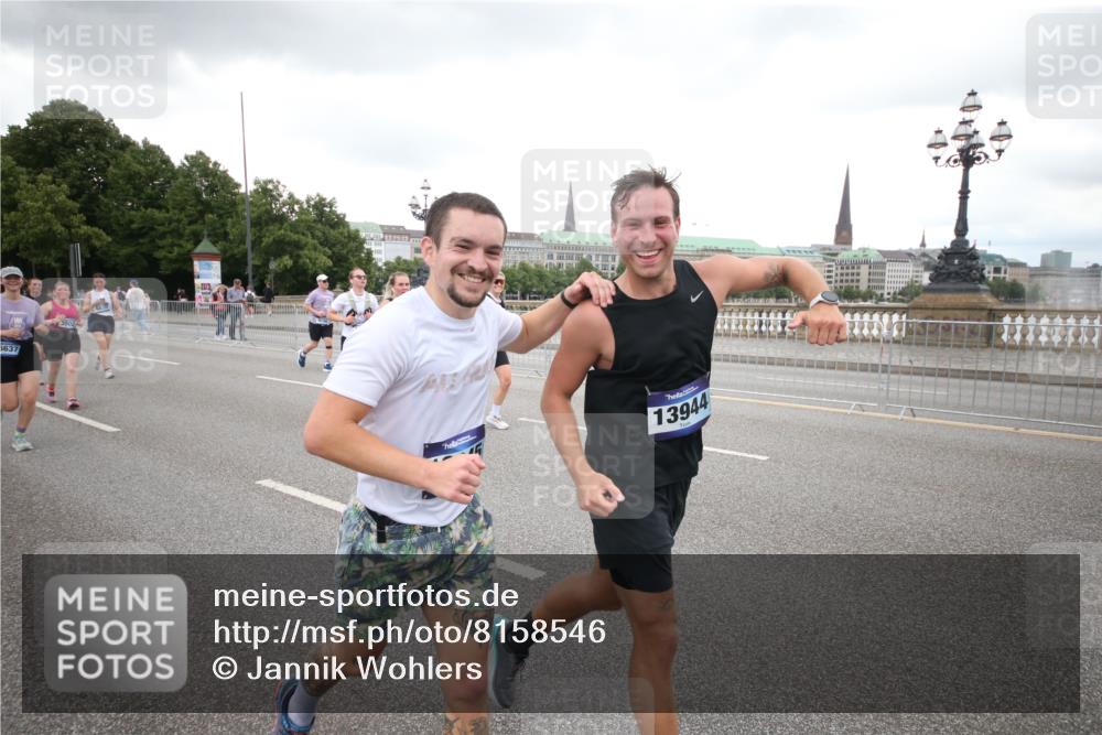29.06.2025 - hella hamburg halbmarathon Jannik Wohlers http://msf.ph/oto/8158546 29.06.2025 10:54:31 Lombardsbrücke 1198, 2566, 2632, 3002, 4191, 4192, 5392, 5500, 5727, 5882, 6839, 6982, 7238, 8012, 8186, 9521, 9596, 10109, 10331, 10686, 11226, 11287, 11788, 11908, 12240, 12268, 12270, 13283, 13548, 13944, 13945, 13979, 13980, 14752, 15271, 15553, 16432, 16433, 16443, 16637, 16664, 16665, 18168, 18372 meine-sportfotos.de