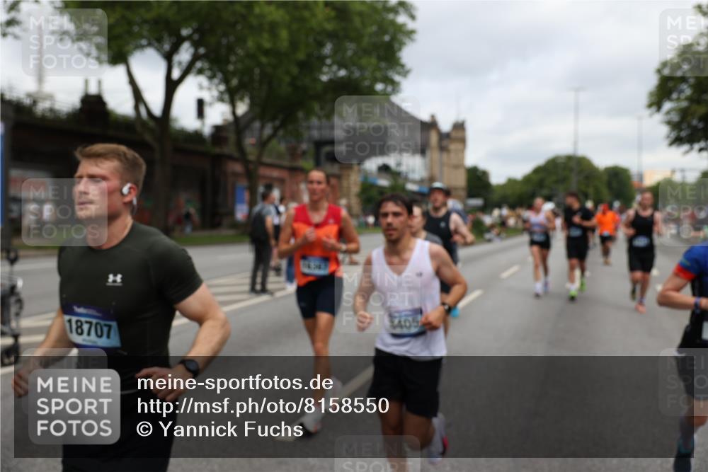 29.06.2025 - hella hamburg halbmarathon Yannick Fuchs http://msf.ph/oto/8158550 29.06.2025 10:58:56 20KM 1062, 1186, 1229, 1842, 1863, 2136, 2698, 3572, 3663, 3746, 4945, 5354, 5365, 6907, 6908, 7081, 7271, 7717, 8405, 9986, 10067, 10402, 10824, 10962, 11556, 12177, 12211, 12212, 12473, 12475, 12781, 12843, 13210, 13793, 14022, 14465, 15009, 16344, 16367, 16605, 16770, 16911, 17140, 17763, 17895, 18196, 18520, 18575, 18577, 18707, 18768 meine-sportfotos.de
