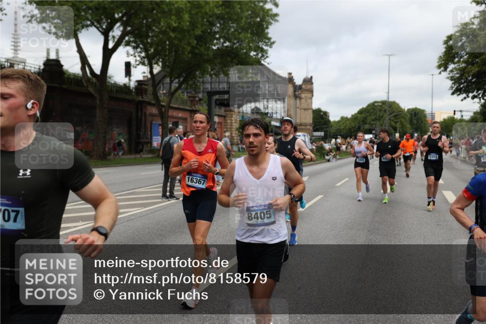 29.06.2025 - hella hamburg halbmarathon Yannick Fuchs http://msf.ph/oto/8158579 29.06.2025 10:58:56 20KM 1062, 1186, 1229, 1842, 1863, 2136, 2698, 3572, 3663, 3746, 4945, 5354, 5365, 6907, 6908, 7081, 7271, 7717, 8405, 9986, 10067, 10402, 10824, 10962, 11556, 12177, 12211, 12212, 12473, 12475, 12781, 12843, 13210, 13793, 14022, 14465, 15009, 16344, 16367, 16605, 16770, 16911, 17140, 17763, 17895, 18196, 18520, 18575, 18577, 18707, 18768 meine-sportfotos.de