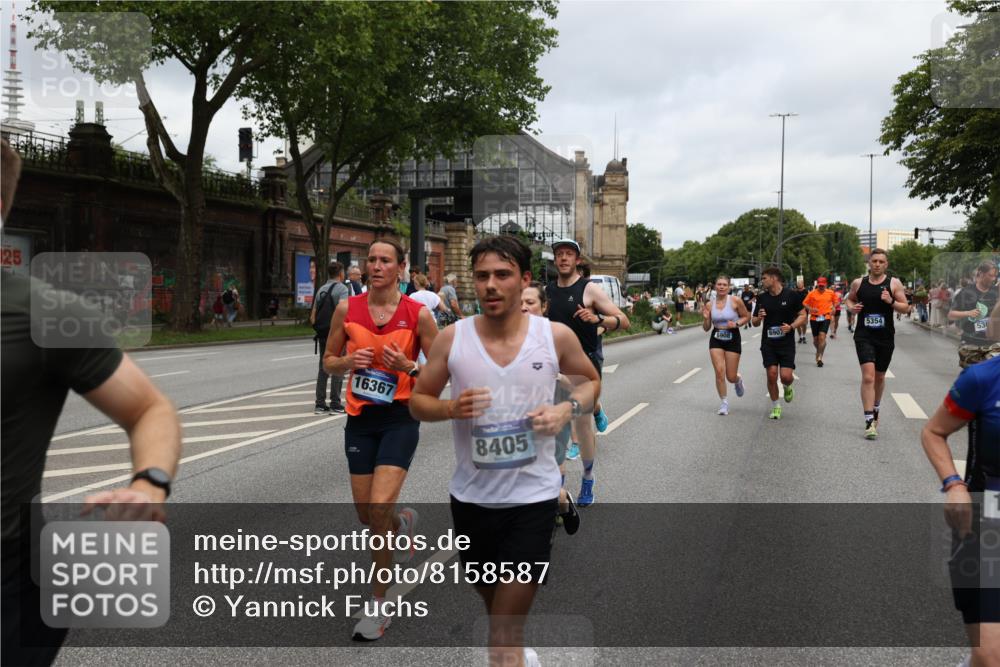 29.06.2025 - hella hamburg halbmarathon Yannick Fuchs http://msf.ph/oto/8158587 29.06.2025 10:58:56 20KM 1062, 1186, 1229, 1842, 1863, 2136, 2698, 3572, 3663, 3746, 4945, 5354, 5365, 6907, 6908, 7081, 7271, 7717, 8405, 9986, 10067, 10402, 10824, 10962, 11556, 12177, 12211, 12212, 12473, 12475, 12781, 12843, 13210, 13793, 14022, 14465, 15009, 16344, 16367, 16605, 16770, 16911, 17140, 17763, 17895, 18196, 18520, 18575, 18577, 18707, 18768 meine-sportfotos.de