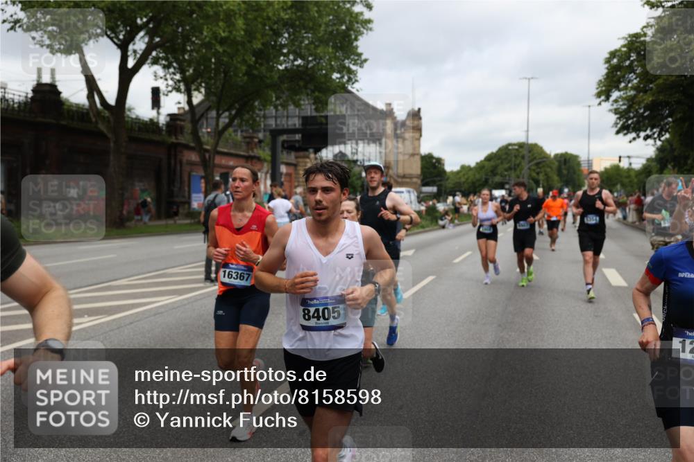 29.06.2025 - hella hamburg halbmarathon Yannick Fuchs http://msf.ph/oto/8158598 29.06.2025 10:58:56 20KM 1062, 1186, 1229, 1842, 1863, 2136, 2698, 3572, 3663, 3746, 4945, 5354, 5365, 6907, 6908, 7081, 7271, 7717, 8405, 9986, 10067, 10402, 10824, 10962, 11556, 12177, 12211, 12212, 12473, 12475, 12781, 12843, 13210, 13793, 14022, 14465, 15009, 16344, 16367, 16605, 16770, 16911, 17140, 17763, 17895, 18196, 18520, 18575, 18577, 18707, 18768 meine-sportfotos.de