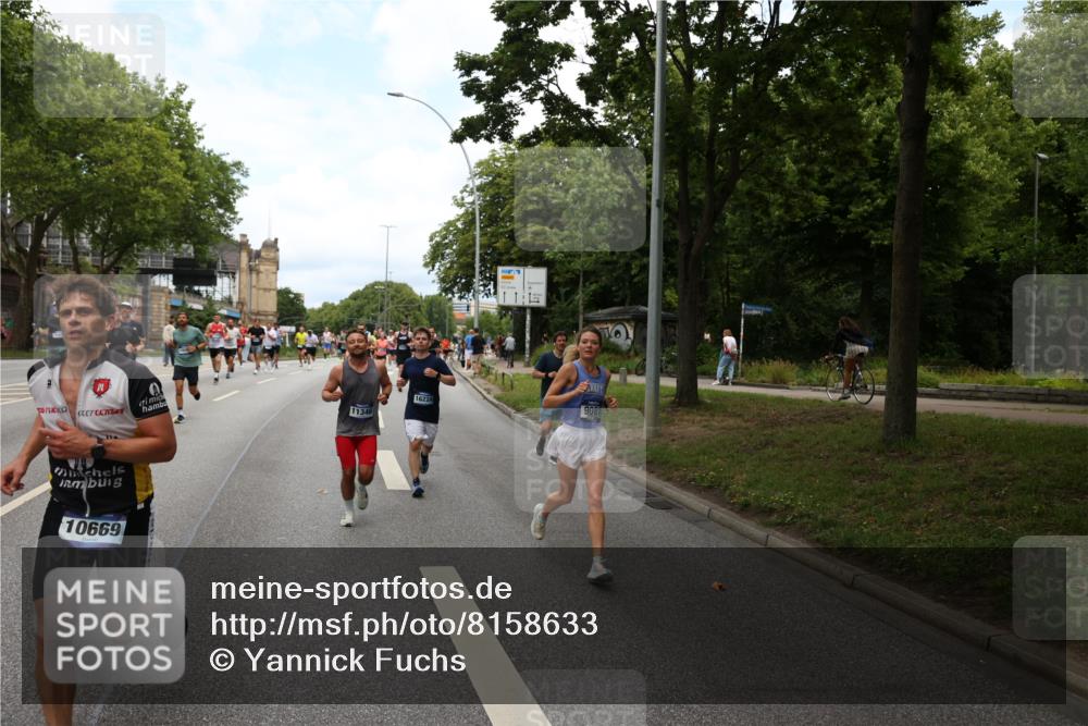 29.06.2025 - hella hamburg halbmarathon Yannick Fuchs http://msf.ph/oto/8158633 29.06.2025 10:38:37 20KM 1057, 1220, 1391, 1415, 1558, 1782, 1902, 1941, 2365, 2402, 2816, 3004, 3021, 3305, 3907, 4310, 4425, 4981, 4991, 4999, 5231, 5275, 5476, 5624, 5884, 6490, 6705, 6903, 6991, 7005, 7191, 7322, 8063, 8722, 9081, 9159, 9374, 9444, 9633, 10193, 10596, 10669, 10930, 11346, 11469, 12159, 12554, 12711, 12966, 13123, 13421, 13996, 14667, 14798, 14816, 15185, 15225, 15233, 15280, 15512, 15862, 16062, 16224, 16316, 16506, 16547, 16893, 17251, 17729, 17748, 18806 meine-sportfotos.de