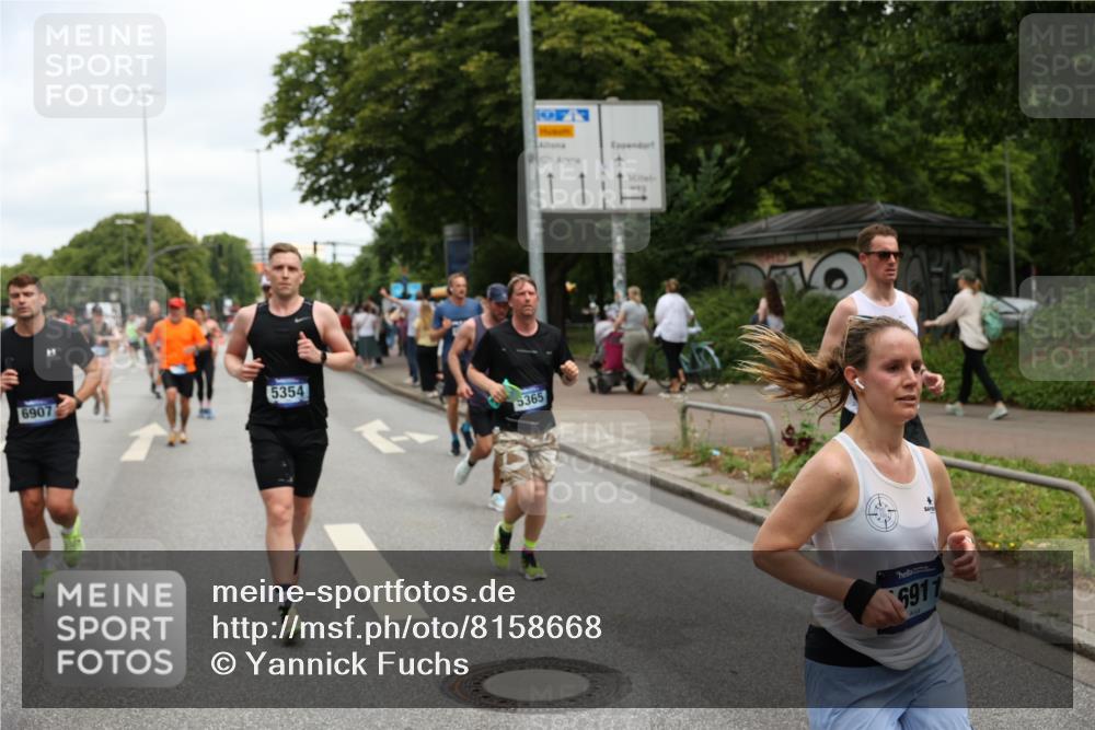 29.06.2025 - hella hamburg halbmarathon Yannick Fuchs http://msf.ph/oto/8158668 29.06.2025 10:58:57 20KM 1062, 1186, 1229, 1842, 1863, 2136, 2698, 3572, 3663, 3746, 4945, 5354, 5365, 6590, 6907, 6908, 7081, 7271, 7717, 8405, 9986, 10067, 10402, 10824, 10962, 11027, 11556, 12177, 12211, 12212, 12473, 12475, 12781, 13210, 13793, 14022, 14465, 15009, 16344, 16367, 16605, 16770, 16911, 17140, 17763, 17895, 18196, 18520, 18575, 18577, 18707, 18768 meine-sportfotos.de