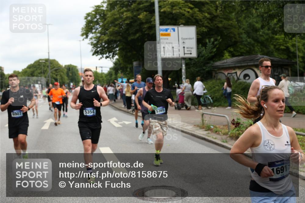 29.06.2025 - hella hamburg halbmarathon Yannick Fuchs http://msf.ph/oto/8158675 29.06.2025 10:58:57 20KM 1062, 1186, 1229, 1842, 1863, 2136, 2698, 3572, 3663, 3746, 4945, 5354, 5365, 6590, 6907, 6908, 7081, 7271, 7717, 8405, 9986, 10067, 10402, 10824, 10962, 11027, 11556, 12177, 12211, 12212, 12473, 12475, 12781, 13210, 13793, 14022, 14465, 15009, 16344, 16367, 16605, 16770, 16911, 17140, 17763, 17895, 18196, 18520, 18575, 18577, 18707, 18768 meine-sportfotos.de