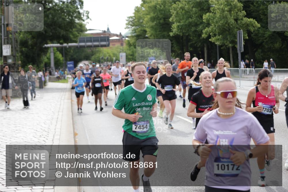 29.06.2025 - hella hamburg halbmarathon Jannik Wohlers http://msf.ph/oto/8158681 29.06.2025 10:18:11 Lombardsbrücke 1234, 1820, 2703, 3202, 3529, 4123, 4383, 4802, 5049, 5910, 6332, 6533, 7160, 7214, 7454, 8341, 8665, 9222, 9276, 9505, 9586, 9658, 9748, 10172, 10502, 10659, 10687, 10856, 11020, 12541, 12548, 12552, 12703, 12847, 13193, 13341, 13933, 14023, 14247, 14332, 14627, 14760, 14770, 14967, 15138, 15208, 15393, 15402, 15436, 15749, 16209, 16451, 16828, 17048, 17283, 17567, 18246, 18336, 18456, 18697, 18807, 18825 meine-sportfotos.de