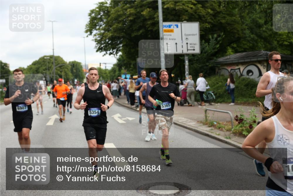 29.06.2025 - hella hamburg halbmarathon Yannick Fuchs http://msf.ph/oto/8158684 29.06.2025 10:58:57 20KM 1062, 1186, 1229, 1842, 1863, 2136, 2698, 3572, 3663, 3746, 4945, 5354, 5365, 6590, 6907, 6908, 7081, 7271, 7717, 8405, 9986, 10067, 10402, 10824, 10962, 11027, 11556, 12177, 12211, 12212, 12473, 12475, 12781, 13210, 13793, 14022, 14465, 15009, 16344, 16367, 16605, 16770, 16911, 17140, 17763, 17895, 18196, 18520, 18575, 18577, 18707, 18768 meine-sportfotos.de