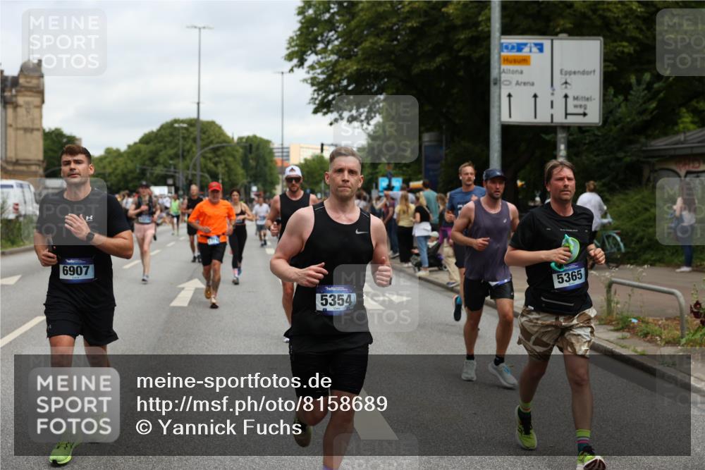 29.06.2025 - hella hamburg halbmarathon Yannick Fuchs http://msf.ph/oto/8158689 29.06.2025 10:58:58 20KM 1062, 1186, 1229, 1842, 1863, 2136, 2698, 3328, 3572, 3663, 3746, 4945, 5354, 5365, 6489, 6590, 6907, 6908, 7271, 7717, 8405, 9986, 10067, 10402, 10824, 10962, 11027, 11556, 12177, 12211, 12212, 12473, 12475, 12781, 13210, 13793, 14022, 14465, 15009, 16344, 16367, 16605, 16770, 16911, 17140, 17441, 17763, 17895, 18196, 18324, 18575, 18577, 18707, 18768 meine-sportfotos.de