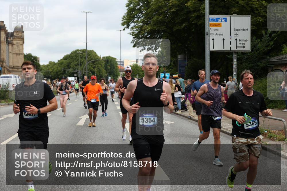 29.06.2025 - hella hamburg halbmarathon Yannick Fuchs http://msf.ph/oto/8158718 29.06.2025 10:58:58 20KM 1062, 1186, 1229, 1842, 1863, 2136, 2698, 3328, 3572, 3663, 3746, 4945, 5354, 5365, 6489, 6590, 6907, 6908, 7271, 7717, 8405, 9986, 10067, 10402, 10824, 10962, 11027, 11556, 12177, 12211, 12212, 12473, 12475, 12781, 13210, 13793, 14022, 14465, 15009, 16344, 16367, 16605, 16770, 16911, 17140, 17441, 17763, 17895, 18196, 18324, 18575, 18577, 18707, 18768 meine-sportfotos.de