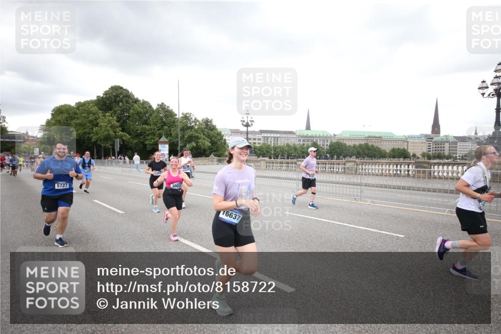 29.06.2025 - hella hamburg halbmarathon Jannik Wohlers http://msf.ph/oto/8158722 29.06.2025 10:54:33 Lombardsbrücke 2566, 2632, 3002, 3274, 4191, 4192, 5392, 5500, 5727, 5882, 6839, 7238, 8012, 8186, 9596, 10109, 10686, 11226, 11788, 11908, 12147, 12148, 12240, 13283, 13548, 13944, 13945, 13979, 13980, 14752, 15271, 15553, 16057, 16432, 16433, 16443, 16637, 16664, 16665, 17090, 18168, 18372 meine-sportfotos.de