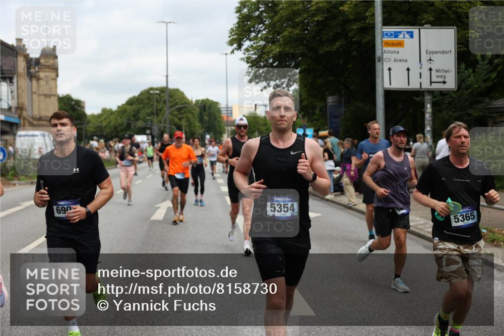 29.06.2025 - hella hamburg halbmarathon Yannick Fuchs http://msf.ph/oto/8158730 29.06.2025 10:58:58 20KM 1062, 1186, 1229, 1842, 1863, 2136, 2698, 3328, 3572, 3663, 3746, 4945, 5354, 5365, 6489, 6590, 6907, 6908, 7271, 7717, 8405, 9986, 10067, 10402, 10824, 10962, 11027, 11556, 12177, 12211, 12212, 12473, 12475, 12781, 13210, 13793, 14022, 14465, 15009, 16344, 16367, 16605, 16770, 16911, 17140, 17441, 17763, 17895, 18196, 18324, 18575, 18577, 18707, 18768 meine-sportfotos.de