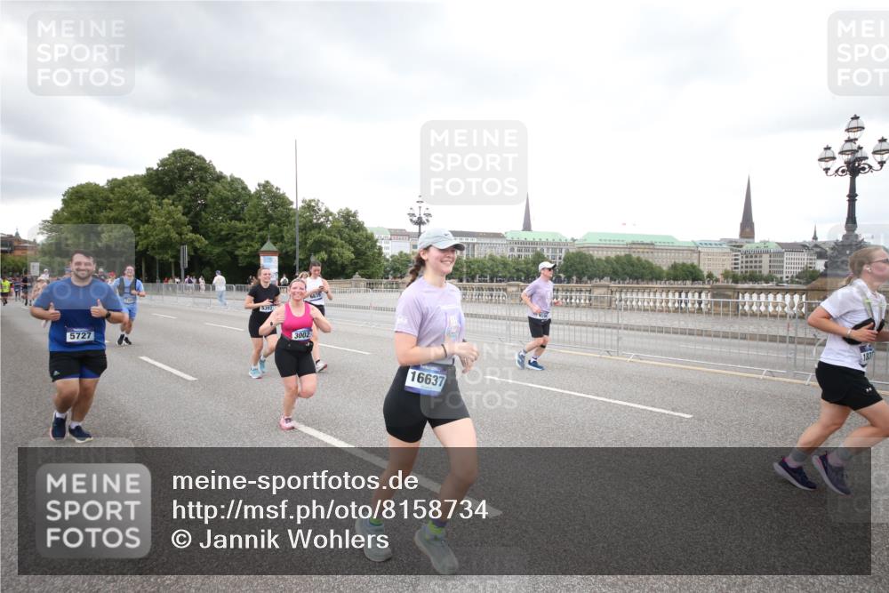 29.06.2025 - hella hamburg halbmarathon Jannik Wohlers http://msf.ph/oto/8158734 29.06.2025 10:54:33 Lombardsbrücke 2566, 2632, 3002, 3274, 4191, 4192, 5392, 5500, 5727, 5882, 6839, 7238, 8012, 8186, 9596, 10109, 10686, 11226, 11788, 11908, 12147, 12148, 12240, 13283, 13548, 13944, 13945, 13979, 13980, 14752, 15271, 15553, 16057, 16432, 16433, 16443, 16637, 16664, 16665, 17090, 18168, 18372 meine-sportfotos.de