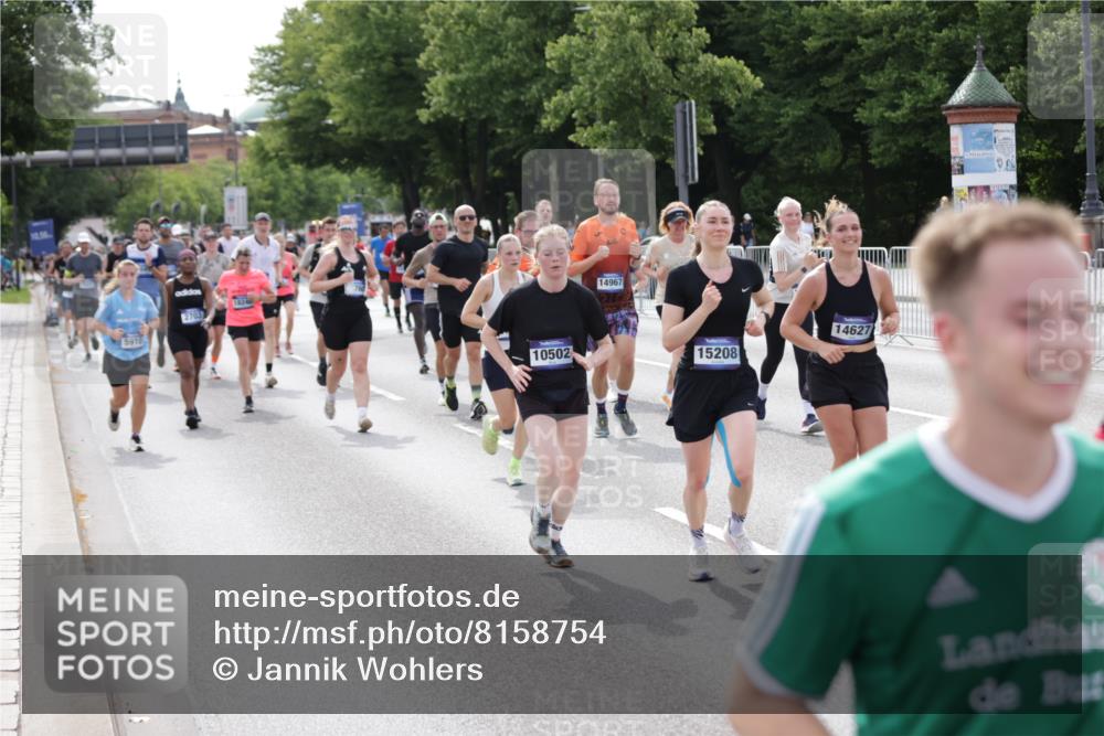 29.06.2025 - hella hamburg halbmarathon Jannik Wohlers http://msf.ph/oto/8158754 29.06.2025 10:18:12 Lombardsbrücke 1234, 1521, 1820, 2703, 2821, 3202, 3529, 3591, 3592, 4123, 4383, 4802, 5049, 5910, 6332, 6533, 7160, 7214, 7454, 8341, 8665, 9276, 9505, 9586, 9658, 9748, 10172, 10502, 10687, 10856, 11020, 12541, 12548, 12552, 12703, 12847, 13193, 13933, 14023, 14247, 14332, 14627, 14760, 14770, 14967, 15138, 15208, 15393, 15402, 15436, 15749, 16209, 16451, 16828, 17048, 17283, 17567, 18246, 18336, 18456, 18697, 18807, 18825 meine-sportfotos.de