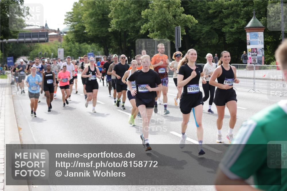 29.06.2025 - hella hamburg halbmarathon Jannik Wohlers http://msf.ph/oto/8158772 29.06.2025 10:18:12 Lombardsbrücke 1234, 1521, 1820, 2703, 2821, 3202, 3529, 3591, 3592, 4123, 4383, 4802, 5049, 5910, 6332, 6533, 7160, 7214, 7454, 8341, 8665, 9276, 9505, 9586, 9658, 9748, 10172, 10502, 10687, 10856, 11020, 12541, 12548, 12552, 12703, 12847, 13193, 13933, 14023, 14247, 14332, 14627, 14760, 14770, 14967, 15138, 15208, 15393, 15402, 15436, 15749, 16209, 16451, 16828, 17048, 17283, 17567, 18246, 18336, 18456, 18697, 18807, 18825 meine-sportfotos.de
