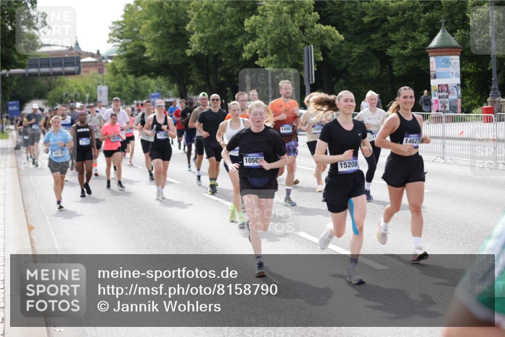 29.06.2025 - hella hamburg halbmarathon Jannik Wohlers http://msf.ph/oto/8158790 29.06.2025 10:18:12 Lombardsbrücke 1234, 1521, 1820, 2703, 2821, 3202, 3529, 3591, 3592, 4123, 4383, 4802, 5049, 5910, 6332, 6533, 7160, 7214, 7454, 8341, 8665, 9276, 9505, 9586, 9658, 9748, 10172, 10502, 10687, 10856, 11020, 12541, 12548, 12552, 12703, 12847, 13193, 13933, 14023, 14247, 14332, 14627, 14760, 14770, 14967, 15138, 15208, 15393, 15402, 15436, 15749, 16209, 16451, 16828, 17048, 17283, 17567, 18246, 18336, 18456, 18697, 18807, 18825 meine-sportfotos.de