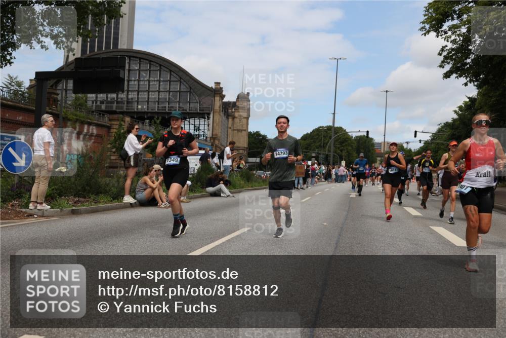 29.06.2025 - hella hamburg halbmarathon Yannick Fuchs http://msf.ph/oto/8158812 29.06.2025 11:17:02 20KM 1072, 1110, 1349, 1401, 1755, 1963, 2125, 2478, 2993, 3770, 5251, 5369, 5395, 5412, 6030, 6303, 6784, 6785, 6874, 6939, 8181, 8206, 8207, 8327, 8511, 8896, 9556, 10158, 10880, 11596, 11756, 14510, 14512, 14793, 14821, 15324, 15619, 15767, 16511, 17335, 17885, 18060, 18246 meine-sportfotos.de