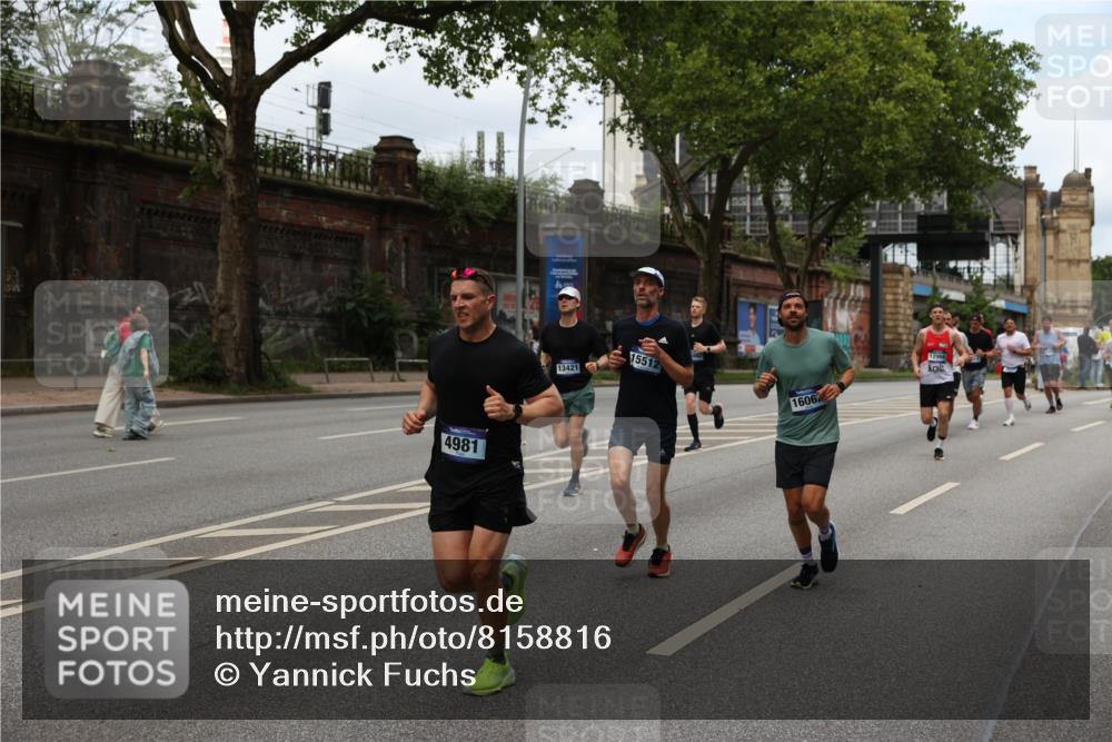 29.06.2025 - hella hamburg halbmarathon Yannick Fuchs http://msf.ph/oto/8158816 29.06.2025 10:38:39 20KM 1057, 1220, 1391, 1415, 1468, 1558, 1782, 1902, 1941, 2365, 2402, 2415, 2816, 3004, 3021, 3305, 3907, 4310, 4425, 4981, 4991, 4999, 5231, 5275, 5476, 5624, 5884, 6490, 6903, 7005, 7191, 7322, 8063, 8722, 9081, 9159, 9374, 9444, 9633, 10193, 10596, 10669, 10930, 11346, 11469, 12159, 12554, 12711, 12966, 13123, 13421, 13996, 14667, 14798, 14816, 15185, 15225, 15233, 15280, 15512, 15862, 16062, 16224, 16316, 16506, 16893, 17097, 17251, 17729, 17748, 18560, 18806, 19207 meine-sportfotos.de