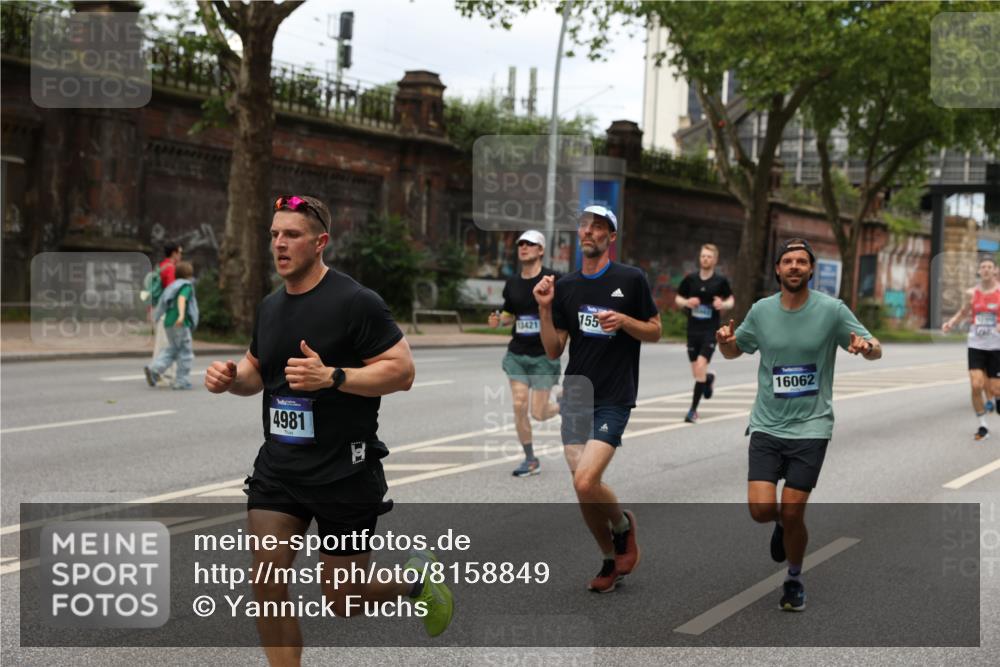 29.06.2025 - hella hamburg halbmarathon Yannick Fuchs http://msf.ph/oto/8158849 29.06.2025 10:38:39 20KM 1057, 1220, 1391, 1415, 1468, 1558, 1782, 1902, 1941, 2365, 2402, 2415, 2816, 3004, 3021, 3305, 3907, 4310, 4425, 4981, 4991, 4999, 5231, 5275, 5476, 5624, 5884, 6490, 6903, 7005, 7191, 7322, 8063, 8722, 9081, 9159, 9374, 9444, 9633, 10193, 10596, 10669, 10930, 11346, 11469, 12159, 12554, 12711, 12966, 13123, 13421, 13996, 14667, 14798, 14816, 15185, 15225, 15233, 15280, 15512, 15862, 16062, 16224, 16316, 16506, 16893, 17097, 17251, 17729, 17748, 18560, 18806, 19207 meine-sportfotos.de
