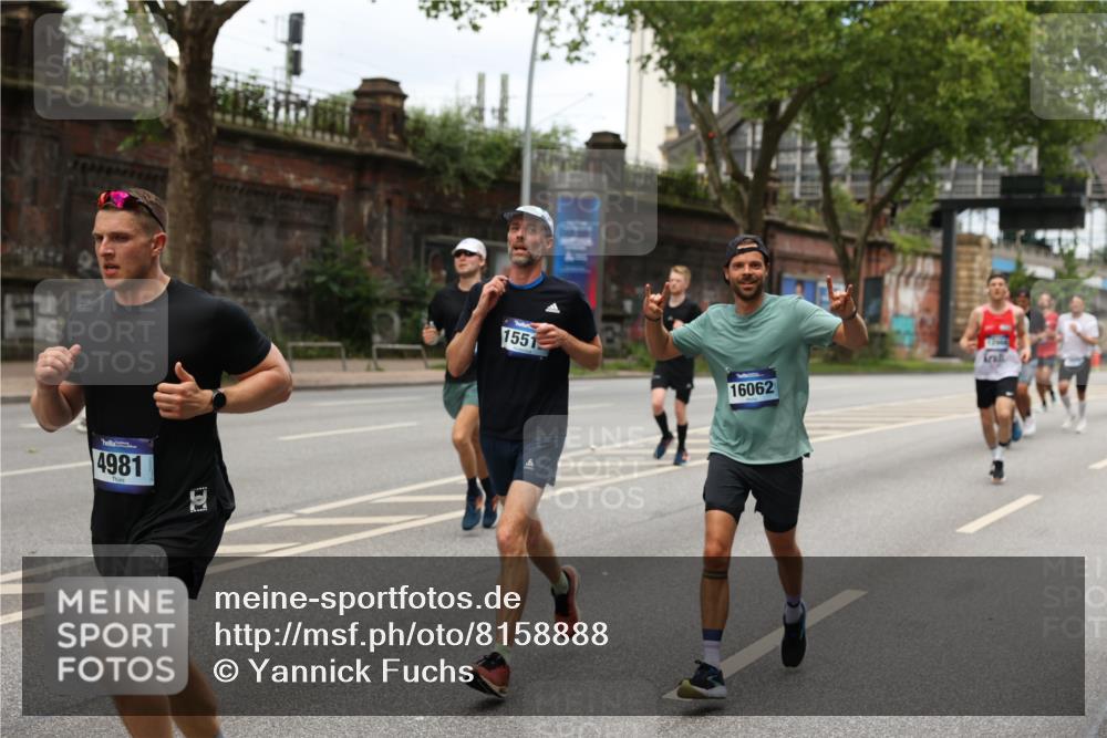 29.06.2025 - hella hamburg halbmarathon Yannick Fuchs http://msf.ph/oto/8158888 29.06.2025 10:38:39 20KM 1057, 1220, 1391, 1415, 1468, 1558, 1782, 1902, 1941, 2365, 2402, 2415, 2816, 3004, 3021, 3305, 3907, 4310, 4425, 4981, 4991, 4999, 5231, 5275, 5476, 5624, 5884, 6490, 6903, 7005, 7191, 7322, 8063, 8722, 9081, 9159, 9374, 9444, 9633, 10193, 10596, 10669, 10930, 11346, 11469, 12159, 12554, 12711, 12966, 13123, 13421, 13996, 14667, 14798, 14816, 15185, 15225, 15233, 15280, 15512, 15862, 16062, 16224, 16316, 16506, 16893, 17097, 17251, 17729, 17748, 18560, 18806, 19207 meine-sportfotos.de