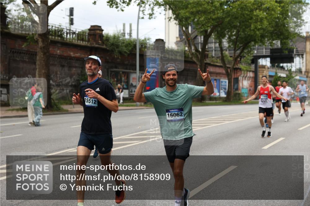 29.06.2025 - hella hamburg halbmarathon Yannick Fuchs http://msf.ph/oto/8158909 29.06.2025 10:38:40 20KM 1057, 1220, 1391, 1415, 1468, 1558, 1782, 1902, 1941, 2365, 2402, 2415, 2816, 3004, 3021, 3305, 3907, 4310, 4425, 4981, 4991, 4999, 5231, 5275, 5476, 5624, 5884, 6490, 6903, 7005, 7191, 7322, 8063, 8722, 9159, 9374, 9444, 9633, 10193, 10596, 10669, 10930, 11346, 11469, 12159, 12554, 12711, 12966, 13123, 13421, 13996, 14667, 14798, 14816, 15185, 15225, 15233, 15280, 15512, 15862, 16062, 16224, 16316, 16506, 16893, 17097, 17251, 17729, 17748, 18560, 18806, 19207 meine-sportfotos.de