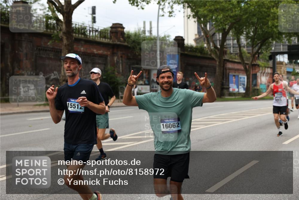 29.06.2025 - hella hamburg halbmarathon Yannick Fuchs http://msf.ph/oto/8158972 29.06.2025 10:38:40 20KM 1057, 1220, 1391, 1415, 1468, 1558, 1782, 1902, 1941, 2365, 2402, 2415, 2816, 3004, 3021, 3305, 3907, 4310, 4425, 4981, 4991, 4999, 5231, 5275, 5476, 5624, 5884, 6490, 6903, 7005, 7191, 7322, 8063, 8722, 9159, 9374, 9444, 9633, 10193, 10596, 10669, 10930, 11346, 11469, 12159, 12554, 12711, 12966, 13123, 13421, 13996, 14667, 14798, 14816, 15185, 15225, 15233, 15280, 15512, 15862, 16062, 16224, 16316, 16506, 16893, 17097, 17251, 17729, 17748, 18560, 18806, 19207 meine-sportfotos.de