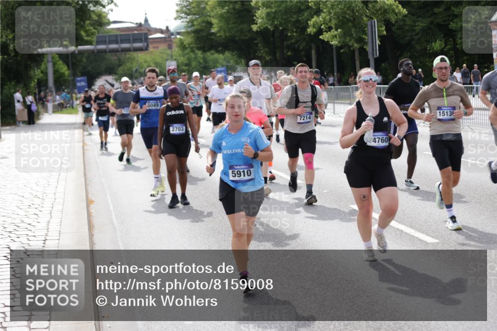 29.06.2025 - hella hamburg halbmarathon Jannik Wohlers http://msf.ph/oto/8159008 29.06.2025 10:18:16 Lombardsbrücke 1234, 1521, 1820, 2703, 2781, 2821, 3202, 3529, 3591, 3592, 4123, 4383, 4802, 5049, 5264, 5834, 5910, 6533, 7121, 7160, 7214, 7454, 8341, 8665, 9276, 9505, 9586, 9658, 9748, 10172, 10502, 10687, 10856, 11020, 12239, 12347, 12541, 12548, 12552, 12703, 12847, 12890, 13193, 14023, 14247, 14294, 14332, 14532, 14627, 14760, 14967, 15138, 15208, 15402, 15436, 15749, 15881, 16196, 16209, 16451, 17027, 17048, 17052, 17567, 18246, 18336, 18456 meine-sportfotos.de