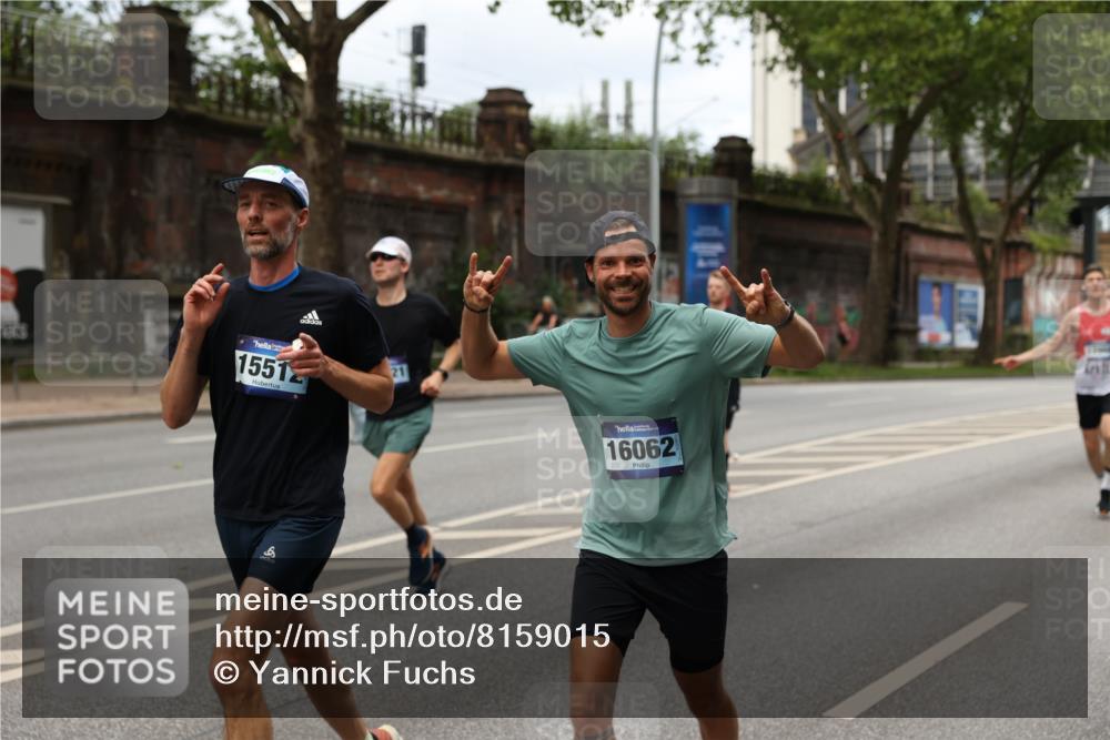 29.06.2025 - hella hamburg halbmarathon Yannick Fuchs http://msf.ph/oto/8159015 29.06.2025 10:38:40 20KM 1057, 1220, 1391, 1415, 1468, 1558, 1782, 1902, 1941, 2365, 2402, 2415, 2816, 3004, 3021, 3305, 3907, 4310, 4425, 4981, 4991, 4999, 5231, 5275, 5476, 5624, 5884, 6490, 6903, 7005, 7191, 7322, 8063, 8722, 9159, 9374, 9444, 9633, 10193, 10596, 10669, 10930, 11346, 11469, 12159, 12554, 12711, 12966, 13123, 13421, 13996, 14667, 14798, 14816, 15185, 15225, 15233, 15280, 15512, 15862, 16062, 16224, 16316, 16506, 16893, 17097, 17251, 17729, 17748, 18560, 18806, 19207 meine-sportfotos.de