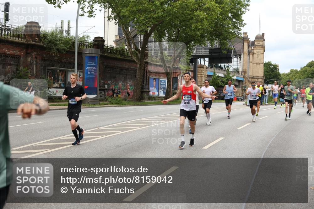 29.06.2025 - hella hamburg halbmarathon Yannick Fuchs http://msf.ph/oto/8159042 29.06.2025 10:38:40 20KM 1057, 1220, 1391, 1415, 1468, 1558, 1782, 1902, 1941, 2365, 2402, 2415, 2816, 3004, 3021, 3305, 3907, 4310, 4425, 4981, 4991, 4999, 5231, 5275, 5476, 5624, 5884, 6490, 6903, 7005, 7191, 7322, 8063, 8722, 9159, 9374, 9444, 9633, 10193, 10596, 10669, 10930, 11346, 11469, 12159, 12554, 12711, 12966, 13123, 13421, 13996, 14667, 14798, 14816, 15185, 15225, 15233, 15280, 15512, 15862, 16062, 16224, 16316, 16506, 16893, 17097, 17251, 17729, 17748, 18560, 18806, 19207 meine-sportfotos.de