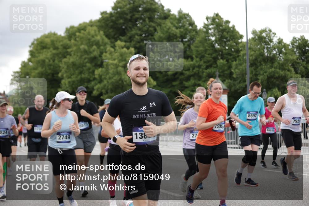 29.06.2025 - hella hamburg halbmarathon Jannik Wohlers http://msf.ph/oto/8159049 29.06.2025 11:01:58 Lombardsbrücke 1236, 2292, 2598, 2747, 2749, 2752, 2753, 2824, 3349, 3615, 4064, 4416, 4420, 4421, 4671, 4727, 4743, 5207, 5320, 5626, 6491, 6766, 6767, 7342, 7521, 8204, 8697, 9627, 9854, 9890, 9990, 9993, 10239, 10889, 11220, 11824, 12769, 12771, 12999, 13336, 13888, 14394, 15055, 15970, 16598, 16917, 17340, 17867, 18227, 18257, 18667 meine-sportfotos.de