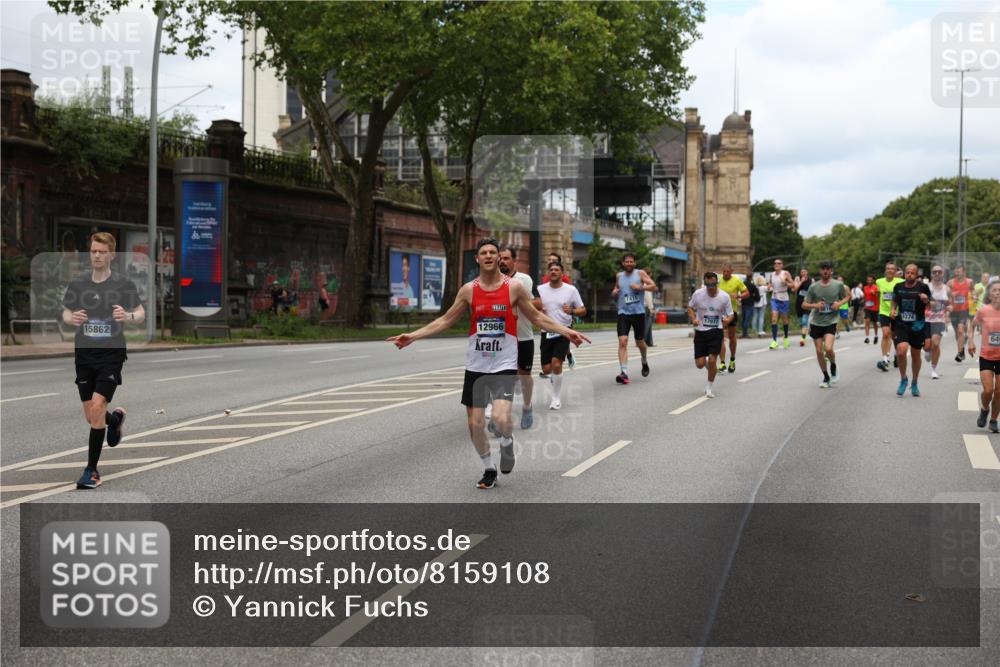 29.06.2025 - hella hamburg halbmarathon Yannick Fuchs http://msf.ph/oto/8159108 29.06.2025 10:38:41 20KM 1057, 1220, 1391, 1415, 1468, 1558, 1782, 1902, 1941, 2365, 2402, 2415, 2816, 3004, 3021, 3305, 3907, 4310, 4425, 4981, 4991, 4999, 5231, 5275, 5476, 5624, 5884, 6490, 6903, 7005, 7191, 7322, 8063, 8722, 9159, 9374, 9444, 9633, 10193, 10596, 10930, 11469, 12159, 12554, 12711, 12966, 13123, 13421, 13996, 14351, 14667, 14798, 14816, 15185, 15225, 15233, 15280, 15512, 15862, 16062, 16224, 16316, 16506, 16893, 17097, 17251, 17729, 17748, 18560, 18806, 19207 meine-sportfotos.de