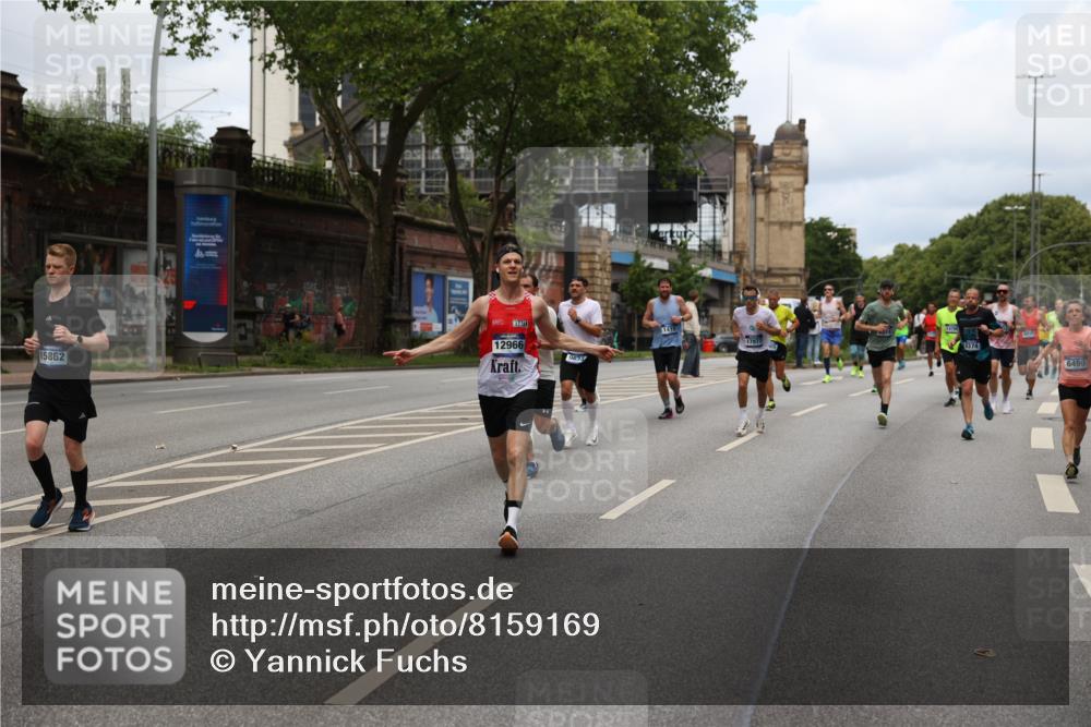 29.06.2025 - hella hamburg halbmarathon Yannick Fuchs http://msf.ph/oto/8159169 29.06.2025 10:38:41 20KM 1057, 1220, 1391, 1415, 1468, 1558, 1782, 1902, 1941, 2365, 2402, 2415, 2816, 3004, 3021, 3305, 3907, 4310, 4425, 4981, 4991, 4999, 5231, 5275, 5476, 5624, 5884, 6490, 6903, 7005, 7191, 7322, 8063, 8722, 9159, 9374, 9444, 9633, 10193, 10596, 10930, 11469, 12159, 12554, 12711, 12966, 13123, 13421, 13996, 14351, 14667, 14798, 14816, 15185, 15225, 15233, 15280, 15512, 15862, 16062, 16224, 16316, 16506, 16893, 17097, 17251, 17729, 17748, 18560, 18806, 19207 meine-sportfotos.de