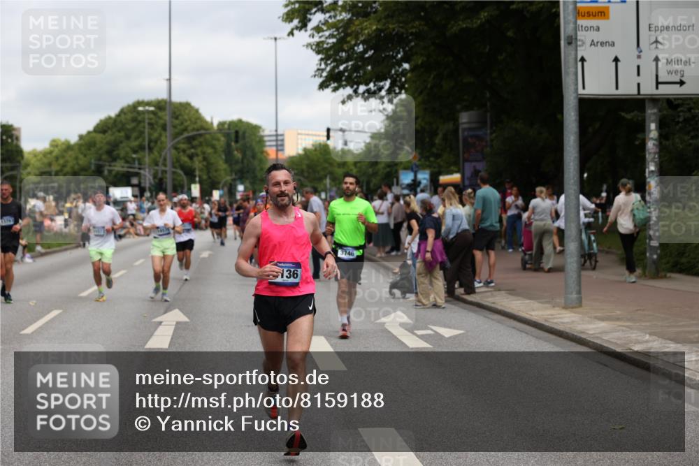 29.06.2025 - hella hamburg halbmarathon Yannick Fuchs http://msf.ph/oto/8159188 29.06.2025 10:59:04 20KM 1062, 1186, 1229, 1733, 1863, 2136, 2698, 2979, 3328, 3572, 3663, 3746, 4307, 4945, 4985, 5354, 5365, 6489, 6590, 6907, 6908, 7717, 8405, 8917, 9526, 9986, 10067, 10962, 11027, 11556, 11784, 11917, 12177, 12211, 12212, 12473, 12475, 13210, 13221, 13793, 14022, 14465, 16344, 16367, 16605, 16911, 17140, 17441, 17763, 17895, 18196, 18324, 18575, 18577, 18707, 18732, 18754, 18768 meine-sportfotos.de
