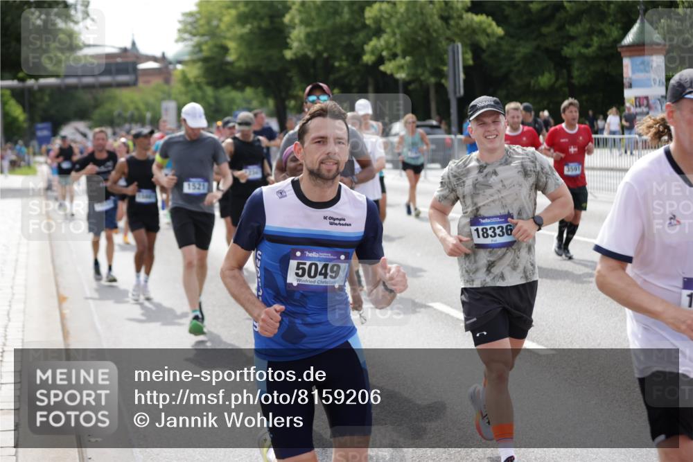 29.06.2025 - hella hamburg halbmarathon Jannik Wohlers http://msf.ph/oto/8159206 29.06.2025 10:18:19 Lombardsbrücke 1234, 1521, 2703, 2781, 2821, 3202, 3529, 3591, 3592, 4383, 4802, 5049, 5264, 5266, 5834, 5910, 6533, 7051, 7121, 7214, 7454, 8665, 9276, 9505, 9549, 9658, 10172, 10467, 10502, 10856, 11020, 12239, 12347, 12541, 12548, 12552, 12703, 12847, 12890, 14023, 14247, 14294, 14332, 14532, 14627, 14760, 14966, 14967, 15138, 15208, 15402, 15436, 15749, 15881, 16196, 16451, 17027, 17030, 17052, 17490, 17567, 18246, 18336, 18456 meine-sportfotos.de