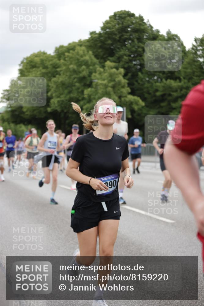 29.06.2025 - hella hamburg halbmarathon Jannik Wohlers http://msf.ph/oto/8159220 29.06.2025 11:02:02 Lombardsbrücke 1236, 2292, 2598, 2747, 2749, 2752, 2753, 2824, 3349, 3615, 4064, 4416, 4420, 4421, 4671, 4727, 5207, 5320, 5626, 5773, 6424, 6491, 6766, 6767, 7342, 7521, 8204, 8697, 9627, 9854, 9890, 9990, 9993, 10239, 10837, 10889, 11095, 11220, 11824, 12769, 12771, 12999, 13336, 13888, 14394, 14431, 14949, 15055, 15970, 16598, 16917, 17340, 17867, 18020, 18227, 18257, 18446, 18667, 18964, 18969 meine-sportfotos.de