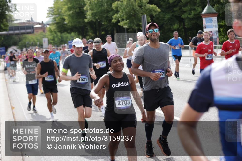 29.06.2025 - hella hamburg halbmarathon Jannik Wohlers http://msf.ph/oto/8159237 29.06.2025 10:18:20 Lombardsbrücke 1349, 1521, 2703, 2781, 2821, 3202, 3529, 3591, 3592, 4383, 4802, 5049, 5264, 5266, 5834, 5910, 6533, 7051, 7121, 7214, 7454, 8665, 9276, 9505, 9549, 10172, 10467, 10502, 10856, 11020, 12239, 12347, 12541, 12548, 12552, 12703, 12890, 14023, 14247, 14294, 14332, 14532, 14627, 14760, 14966, 14967, 15138, 15208, 15402, 15436, 15657, 15749, 15881, 16196, 16451, 17027, 17030, 17052, 17490, 17567, 18246, 18336, 18456 meine-sportfotos.de