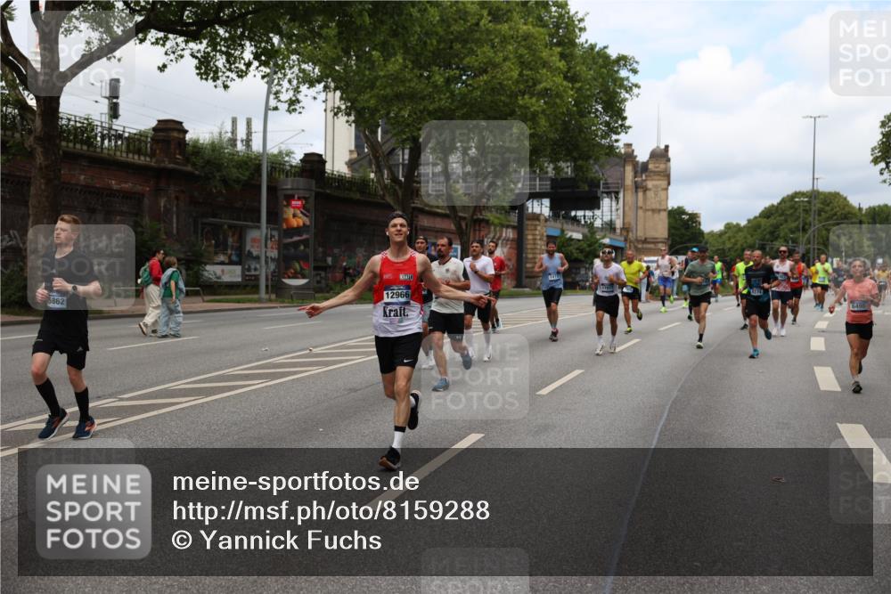29.06.2025 - hella hamburg halbmarathon Yannick Fuchs http://msf.ph/oto/8159288 29.06.2025 10:38:41 20KM 1057, 1220, 1391, 1415, 1468, 1558, 1782, 1902, 1941, 2365, 2402, 2415, 2816, 3004, 3021, 3305, 3907, 4310, 4425, 4981, 4991, 4999, 5231, 5275, 5476, 5624, 5884, 6490, 6903, 7005, 7191, 7322, 8063, 8722, 9159, 9374, 9444, 9633, 10193, 10596, 10930, 11469, 12159, 12554, 12711, 12966, 13123, 13421, 13996, 14351, 14667, 14798, 14816, 15185, 15225, 15233, 15280, 15512, 15862, 16062, 16224, 16316, 16506, 16893, 17097, 17251, 17729, 17748, 18560, 18806, 19207 meine-sportfotos.de