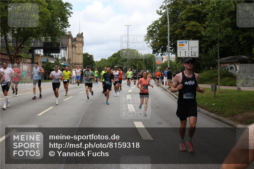 29.06.2025 - hella hamburg halbmarathon Yannick Fuchs http://msf.ph/oto/8159318 29.06.2025 10:38:42 20KM 1057, 1220, 1391, 1415, 1468, 1558, 1782, 1902, 1941, 2365, 2402, 2415, 2816, 3004, 3021, 3305, 3907, 4310, 4991, 4999, 5231, 5275, 5476, 5624, 5884, 6490, 6903, 7005, 7191, 7322, 8063, 8722, 9159, 9374, 9444, 9633, 10193, 10596, 10930, 11469, 12159, 12554, 12711, 12966, 13123, 13421, 13996, 14351, 14667, 14798, 14816, 15185, 15225, 15233, 15280, 15862, 16316, 16506, 16893, 17097, 17251, 17729, 17748, 18560, 18806, 19207 meine-sportfotos.de