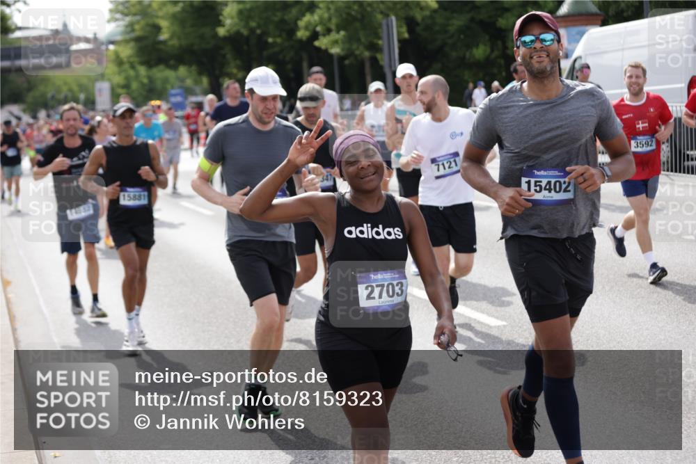 29.06.2025 - hella hamburg halbmarathon Jannik Wohlers http://msf.ph/oto/8159323 29.06.2025 10:18:20 Lombardsbrücke 1349, 1521, 2703, 2781, 2821, 3202, 3529, 3591, 3592, 4383, 4802, 5049, 5264, 5266, 5834, 5910, 6533, 7051, 7121, 7214, 7454, 8665, 9276, 9505, 9549, 10172, 10467, 10502, 10856, 11020, 12239, 12347, 12541, 12548, 12552, 12703, 12890, 14023, 14247, 14294, 14332, 14532, 14627, 14760, 14966, 14967, 15138, 15208, 15402, 15436, 15657, 15749, 15881, 16196, 16451, 17027, 17030, 17052, 17490, 17567, 18246, 18336, 18456 meine-sportfotos.de