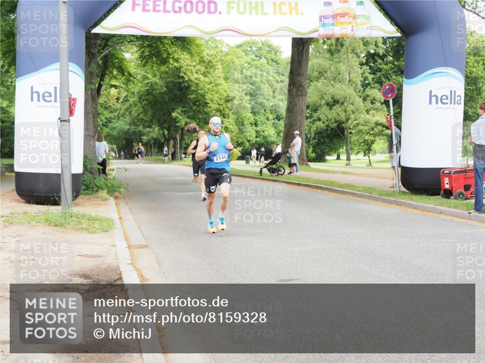 29.06.2025 - hella hamburg halbmarathon MichiJ http://msf.ph/oto/8159328 29.06.2025 10:09:55 Zwischen KM18-KM19 53, 6380 meine-sportfotos.de