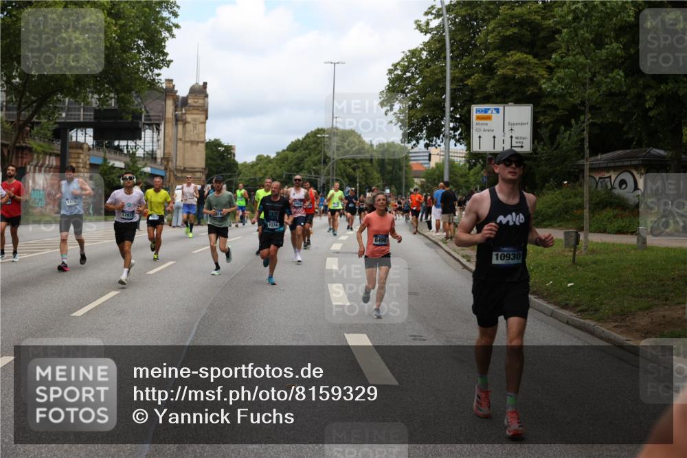 29.06.2025 - hella hamburg halbmarathon Yannick Fuchs http://msf.ph/oto/8159329 29.06.2025 10:38:42 20KM 1057, 1220, 1391, 1415, 1468, 1558, 1782, 1902, 1941, 2365, 2402, 2415, 2816, 3004, 3021, 3305, 3907, 4310, 4991, 4999, 5231, 5275, 5476, 5624, 5884, 6490, 6903, 7005, 7191, 7322, 8063, 8722, 9159, 9374, 9444, 9633, 10193, 10596, 10930, 11469, 12159, 12554, 12711, 12966, 13123, 13421, 13996, 14351, 14667, 14798, 14816, 15185, 15225, 15233, 15280, 15862, 16316, 16506, 16893, 17097, 17251, 17729, 17748, 18560, 18806, 19207 meine-sportfotos.de