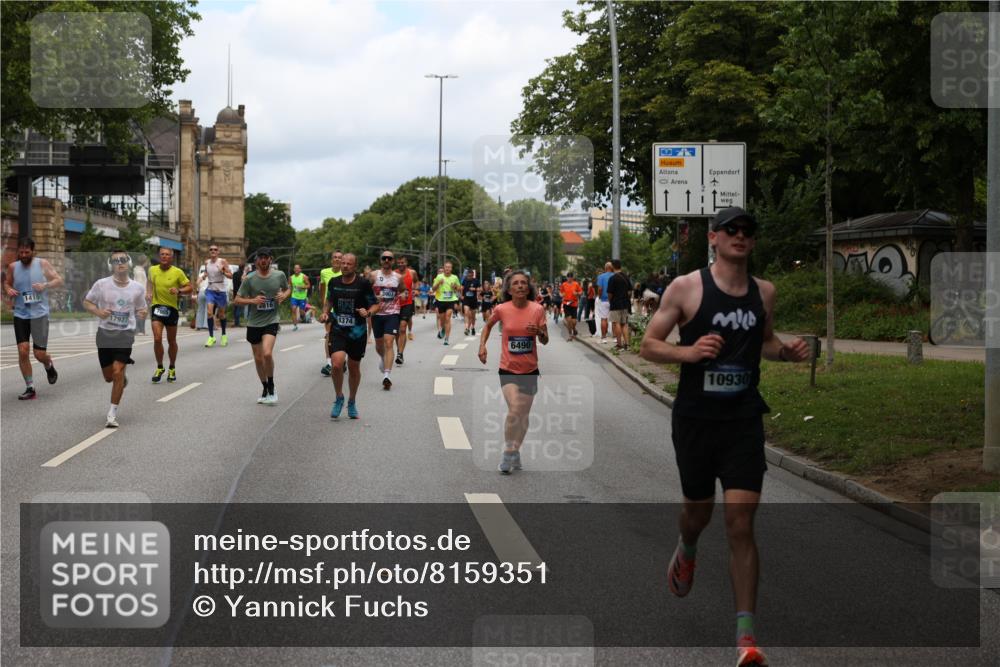 29.06.2025 - hella hamburg halbmarathon Yannick Fuchs http://msf.ph/oto/8159351 29.06.2025 10:38:42 20KM 1057, 1220, 1391, 1415, 1468, 1558, 1782, 1902, 1941, 2365, 2402, 2415, 2816, 3004, 3021, 3305, 3907, 4310, 4991, 4999, 5231, 5275, 5476, 5624, 5884, 6490, 6903, 7005, 7191, 7322, 8063, 8722, 9159, 9374, 9444, 9633, 10193, 10596, 10930, 11469, 12159, 12554, 12711, 12966, 13123, 13421, 13996, 14351, 14667, 14798, 14816, 15185, 15225, 15233, 15280, 15862, 16316, 16506, 16893, 17097, 17251, 17729, 17748, 18560, 18806, 19207 meine-sportfotos.de