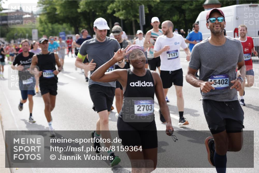 29.06.2025 - hella hamburg halbmarathon Jannik Wohlers http://msf.ph/oto/8159364 29.06.2025 10:18:21 Lombardsbrücke 1349, 1521, 2703, 2781, 2821, 3202, 3529, 3591, 3592, 4802, 5049, 5264, 5266, 5834, 5910, 6413, 7051, 7121, 7214, 7454, 8665, 8780, 9276, 9505, 9549, 10172, 10467, 10502, 10856, 11020, 12239, 12347, 12541, 12548, 12552, 12703, 12890, 14023, 14247, 14294, 14332, 14532, 14627, 14760, 14966, 14967, 15138, 15208, 15402, 15436, 15657, 15749, 15881, 16196, 16451, 17027, 17030, 17052, 17490, 17567, 18246, 18336, 18456 meine-sportfotos.de