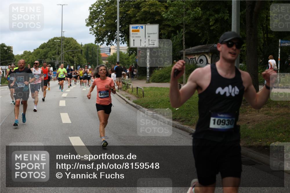 29.06.2025 - hella hamburg halbmarathon Yannick Fuchs http://msf.ph/oto/8159548 29.06.2025 10:38:43 20KM 1057, 1220, 1391, 1415, 1468, 1558, 1782, 1902, 1941, 2365, 2402, 2415, 2816, 3004, 3021, 3305, 3907, 4310, 4991, 4999, 5231, 5275, 5476, 5624, 5884, 6490, 6903, 7005, 7191, 7322, 8722, 9159, 9374, 9444, 9633, 10193, 10596, 10930, 11469, 12159, 12554, 12711, 12966, 13123, 14351, 14667, 14798, 14816, 15185, 15225, 15233, 15280, 15862, 16316, 16506, 16893, 17097, 17251, 17729, 17748, 18560, 18806, 19207 meine-sportfotos.de