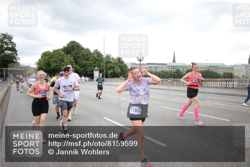 29.06.2025 - hella hamburg halbmarathon Jannik Wohlers http://msf.ph/oto/8159599 29.06.2025 10:54:45 Lombardsbrücke 1013, 2090, 2452, 3274, 4039, 6395, 6396, 6944, 7219, 7238, 7766, 8403, 8519, 10109, 10458, 10686, 11737, 11788, 11908, 12147, 12148, 13098, 13230, 13548, 13979, 13980, 14515, 14651, 15152, 15160, 15581, 15782, 15843, 16057, 16432, 16433, 16664, 16665, 17090, 19199 meine-sportfotos.de