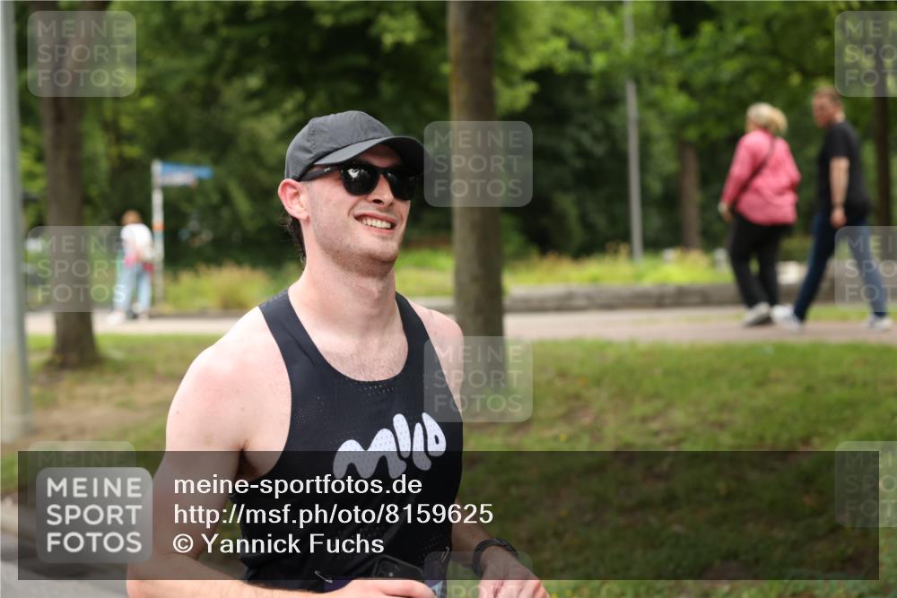 29.06.2025 - hella hamburg halbmarathon Yannick Fuchs http://msf.ph/oto/8159625 29.06.2025 10:38:43 20KM 1057, 1220, 1391, 1415, 1468, 1558, 1782, 1902, 1941, 2365, 2402, 2415, 2816, 3004, 3021, 3305, 3907, 4310, 4991, 4999, 5231, 5275, 5476, 5624, 5884, 6490, 6903, 7005, 7191, 7322, 8722, 9159, 9374, 9444, 9633, 10193, 10596, 10930, 11469, 12159, 12554, 12711, 12966, 13123, 14351, 14667, 14798, 14816, 15185, 15225, 15233, 15280, 15862, 16316, 16506, 16893, 17097, 17251, 17729, 17748, 18560, 18806, 19207 meine-sportfotos.de