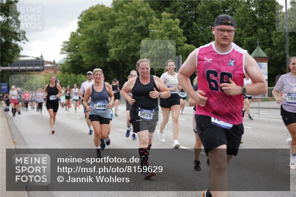 29.06.2025 - hella hamburg halbmarathon Jannik Wohlers http://msf.ph/oto/8159629 29.06.2025 11:02:13 Lombardsbrücke 1236, 1302, 1303, 1797, 3092, 3349, 3350, 3615, 4064, 4416, 4420, 4421, 4459, 4671, 4714, 5068, 5209, 5626, 5773, 5827, 6234, 6424, 8666, 9257, 9493, 9627, 9846, 10410, 10411, 10837, 11095, 11439, 11824, 12132, 12999, 13336, 14431, 14949, 15970, 16598, 16652, 17204, 18020, 18227, 18257, 18446, 18964, 18969 meine-sportfotos.de