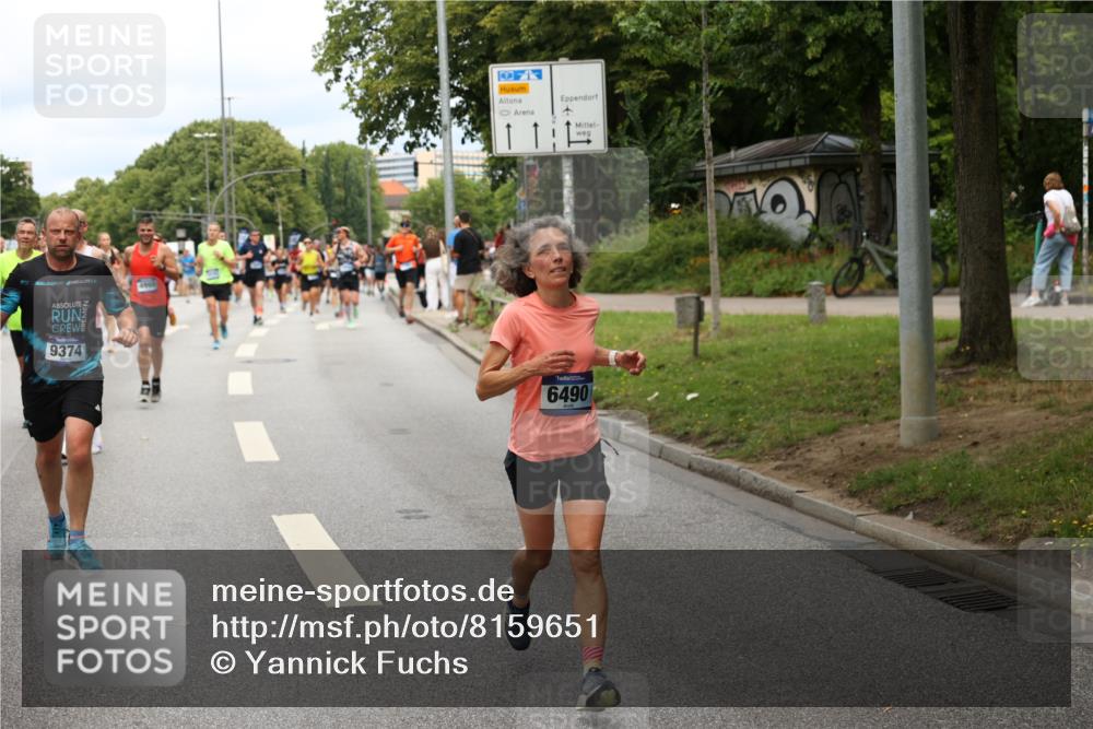29.06.2025 - hella hamburg halbmarathon Yannick Fuchs http://msf.ph/oto/8159651 29.06.2025 10:38:44 20KM 1057, 1220, 1391, 1415, 1468, 1782, 1902, 1941, 2365, 2402, 2415, 2816, 3004, 3021, 3305, 3907, 4310, 4991, 4999, 5231, 5275, 5476, 5624, 5884, 6490, 6903, 7005, 7191, 7322, 8722, 9159, 9374, 9444, 9633, 10193, 10596, 10930, 11469, 12159, 12554, 12711, 12966, 13123, 14351, 14667, 14798, 14816, 15185, 15225, 15233, 15280, 15862, 16316, 16506, 16893, 17097, 17251, 17729, 17748, 18560, 18806, 19207 meine-sportfotos.de
